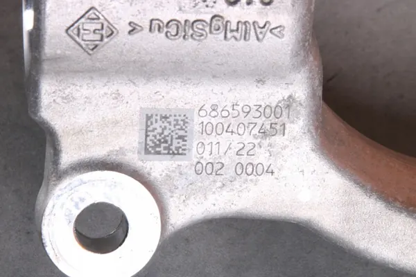 BMW OEM 6865930 Suporte Amortecedor Dianteiro Direito - Usado image 6
