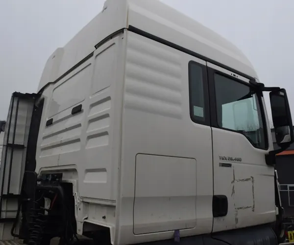 Cabina completa MAN TGX XLX - Qualidade OEM usada image 4