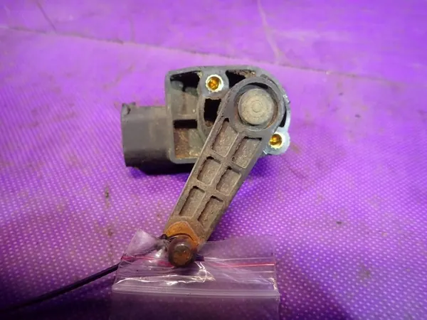 AUDI A8 D3 02-05 Sensor de Nível Xenon 4E0941286E image 2