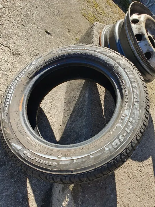 Neumático 12" Bridgestone OEM Daewoo Tico de Repuesto image 3