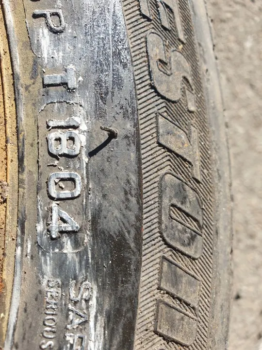 Neumático 12" Bridgestone OEM Daewoo Tico de Repuesto image 4