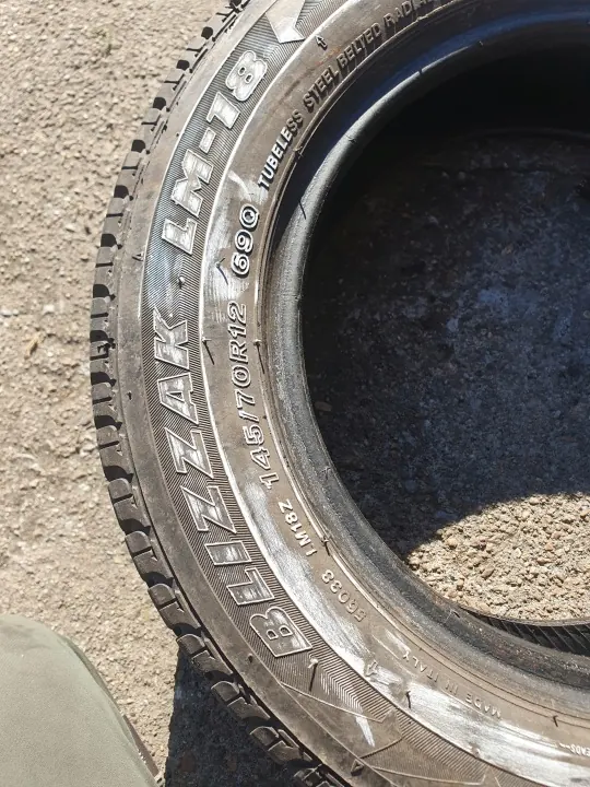 Neumático 12" Bridgestone OEM Daewoo Tico de Repuesto image 6