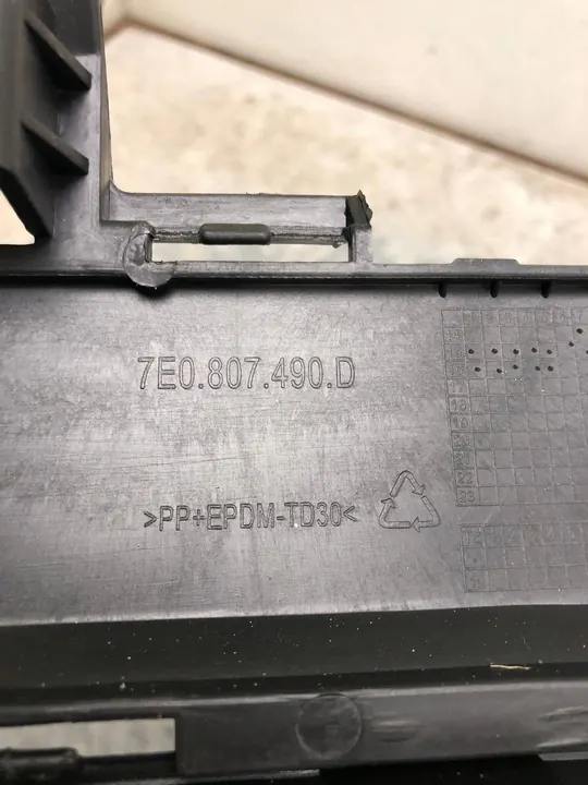 Griglia paraurti anteriore destra VW T6 7E0807490D image 7