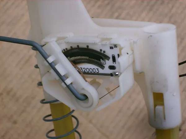 Kraftstoffstandsensor Nissan Qashqai J10 2.0 B EUR image 10