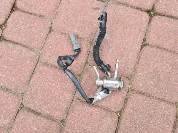 Inyector AdBlue OEM 5O5P5L5E5X1063 para Opel Astra K image 2