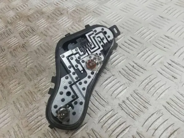 Peugeot 3008 I takavalot oikea insertti OEM FRE25001 image 2