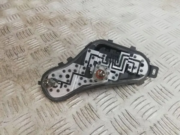 Peugeot 3008 I takavalot oikea insertti OEM FRE25001 image 5