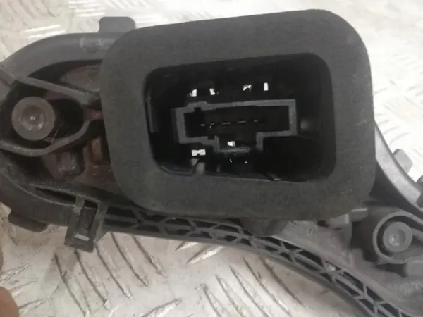 Peugeot 3008 I takavalot oikea insertti OEM FRE25001 image 7