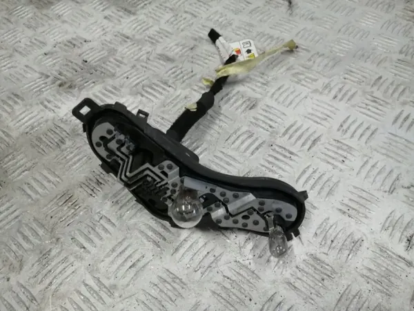 Peugeot 3008 I takavalot oikea insertti OEM FRE25001 image 8