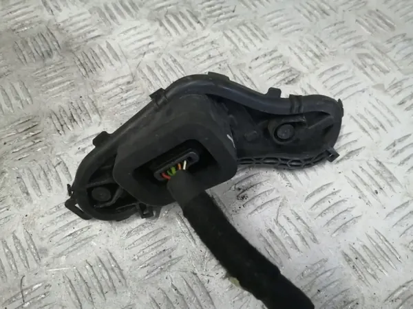 Peugeot 3008 I takavalot oikea insertti OEM FRE25001 image 9