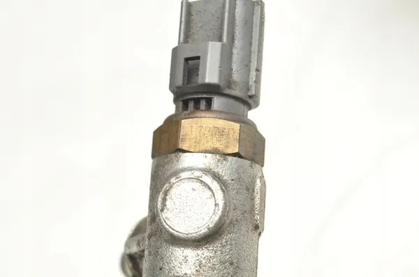 MAZDA CX-7 2.2D Capteur de Température de Carburant image 6