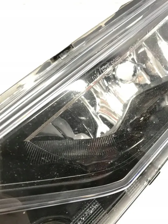 Volkswagen Amarok 2010 Etuvasen ajovalot image 8