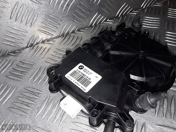 Motor de elevação do porta-malas BMW 1 Series F20 2012 image 4