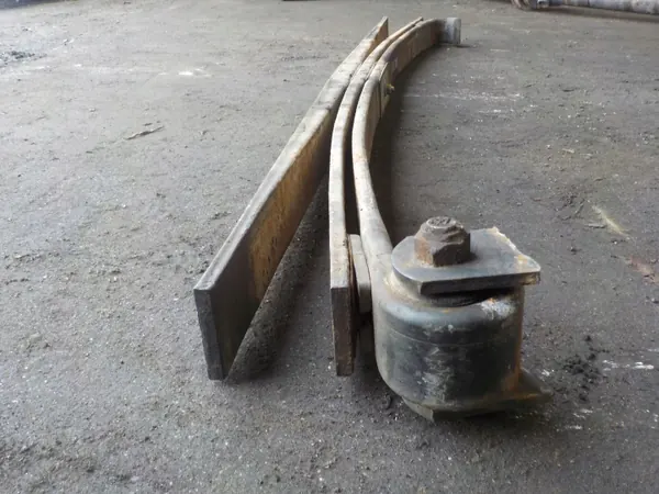 Mola de Lâminas OEM 9743200306 para Mercedes Atego image 3