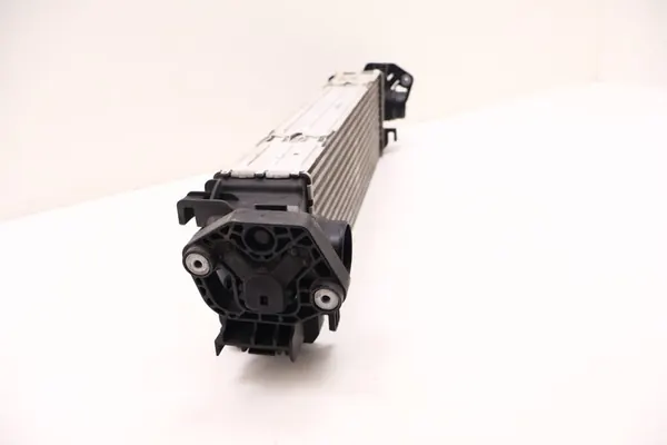 VOLVO XC60 II 2.0 T4 Intercooler 31410892 image 4