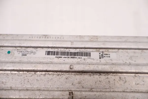 VOLVO XC60 II 2.0 T4 Intercooler 31410892 image 7