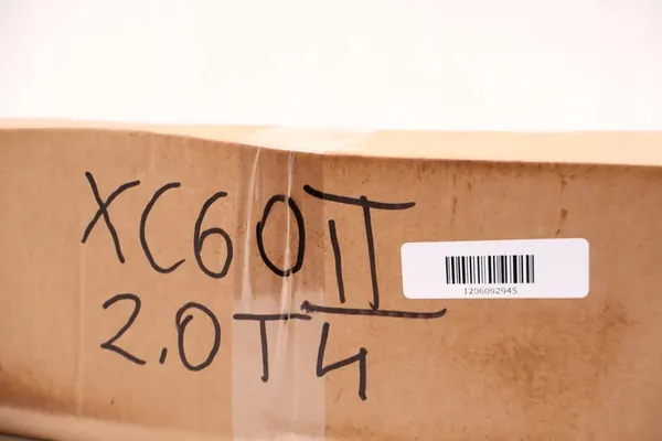 VOLVO XC60 II 2.0 T4 Intercooler 31410892 image 9