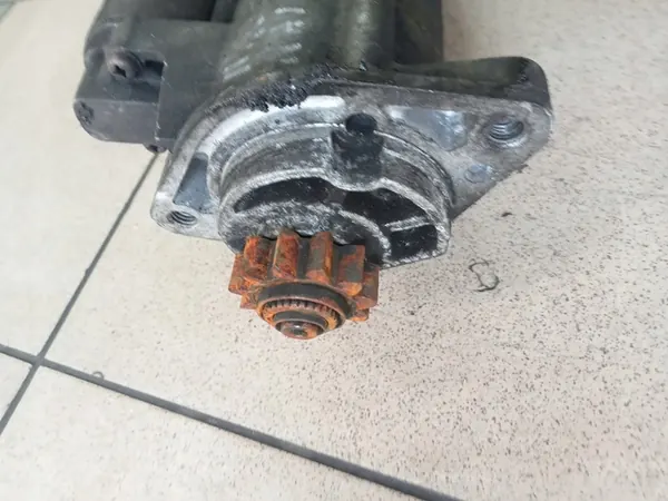 Motor de arranque Nissan Renault M008T76072ZE 23300 EB30B image 3