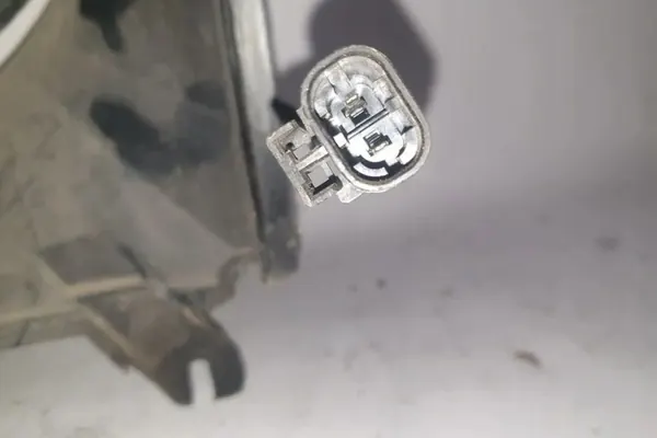 KIA RIO ESTATE Kylarrubrik 1.3L 2005 OEM 25380FD100 image 3