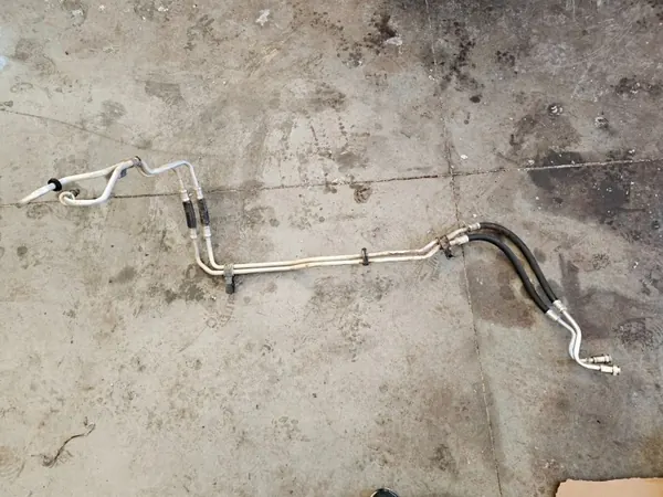 Conduite d'huile boîte OEM 68268594AG pour Ram V image 2