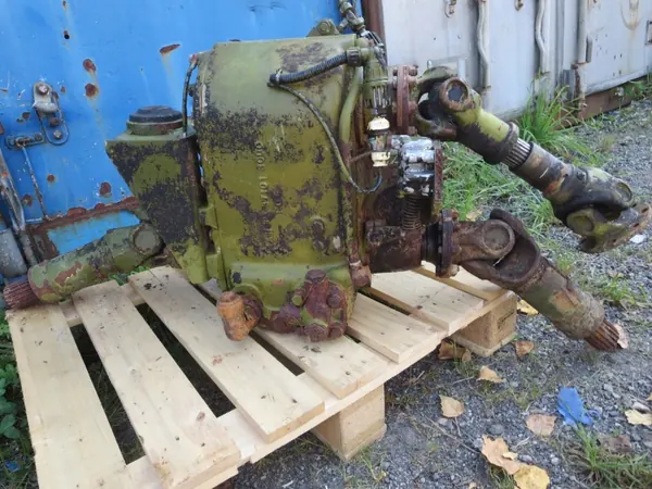 Réducteur de boîte de transfert OEM 81555555756 MAN G90 image 4