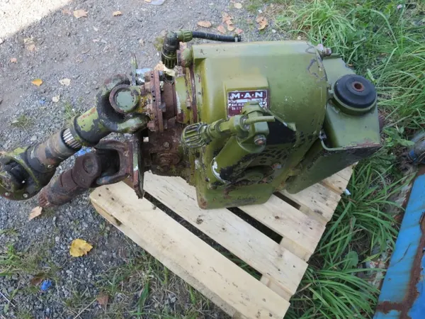 Réducteur de boîte de transfert OEM 81555555756 MAN G90 image 6