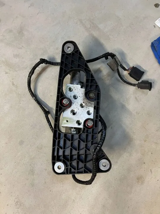 Pompe bloc soupape BMW OEM 6782737 Dynamic Drive image 2