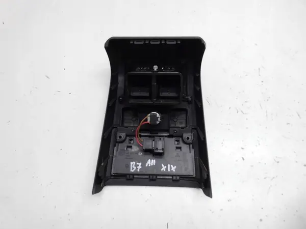 Grelha de ventilação de apoio de braço VW Passat B6 B7 CC OEM image 5