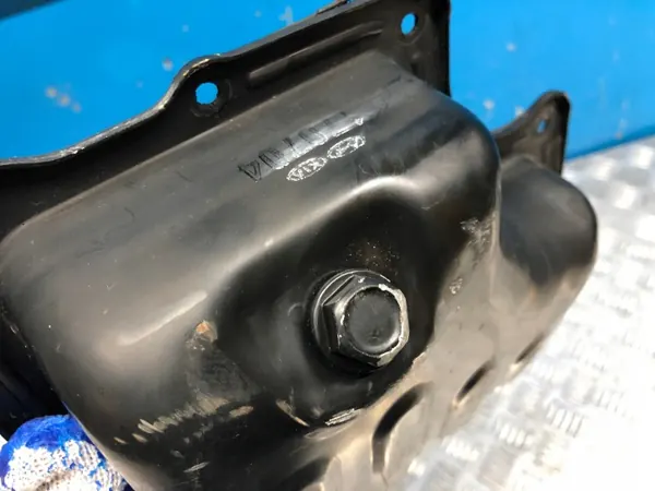 Oljepanna Kia Picanto III 1.2 G4LA OEM Begagnad image 3