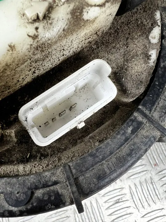 Brandstofpomp Peugeot 206 1.4 image 2