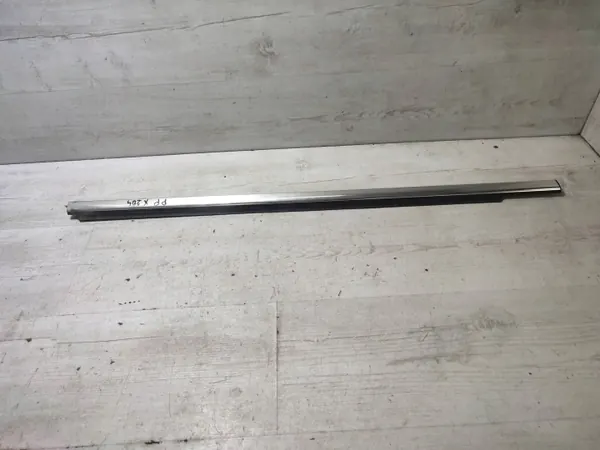 OEM 407X Front rechts Fensterleiste Mercedes GLK image 2