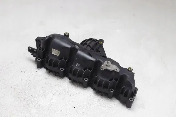 Colector de admisión VW Passat B7 OEM 03L129711AG image 8
