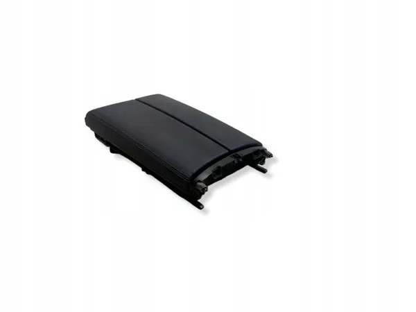 Accoudoir OEM 1271362 pour Mercedes-Benz C W205 2016 image 2