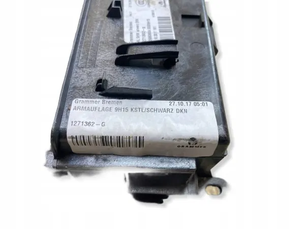 Accoudoir OEM 1271362 pour Mercedes-Benz C W205 2016 image 9
