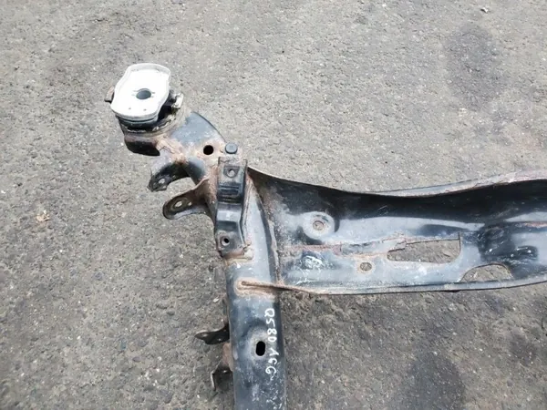 Audi Q5 80A Bakaxelbalk OEM 80a5052355 image 7