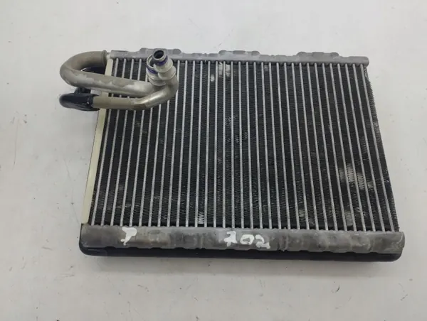 Audi Q5 SQ5 2020 A/C lämmitysydin OEM GG4760030243 image 2