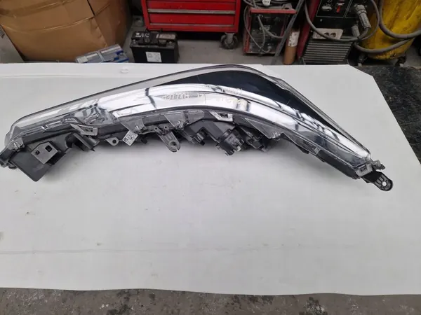 Corolla XII E21 - faro derecho Full LED image 3