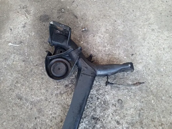 Fiat Panda II achterbalk OEM BELKA TYŁ image 4