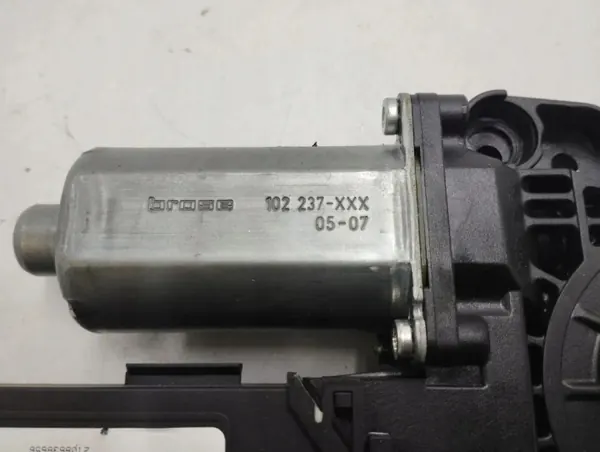 Porsche Cayenne 9PA Linker Heckscheibenheber OEM 0130821765 image 4