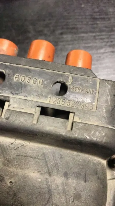BMW OE 1235522396 Zündverteilerkappe image 4
