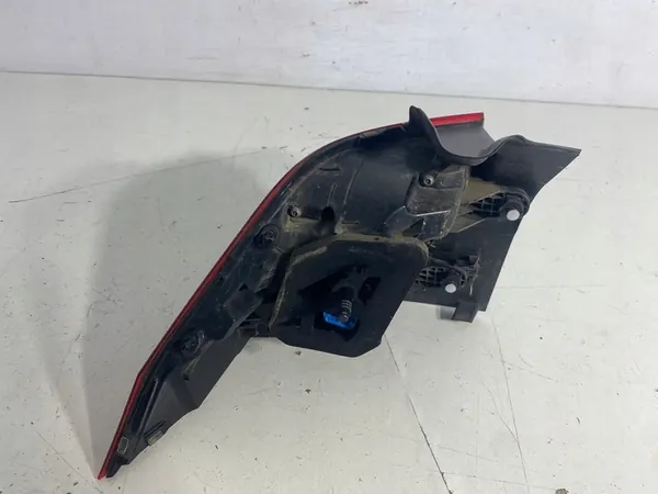 Luz Trasera Derecha VW Tiguan II LED image 6