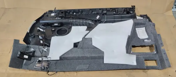 OEM BOCZEK TAPICERKA BAGAŻNIKA LEWY TYŁ MERCEDES V KLASA W447 LONG image 10