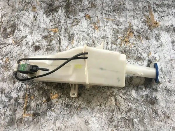 Spolarbehållare OEM 98610-1P000 för Kia Venga image 2