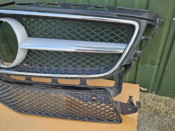 Griglia anteriore Mercedes CLS W218 AMG A2188851765 image 2