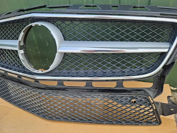 Griglia anteriore Mercedes CLS W218 AMG A2188851765 image 3