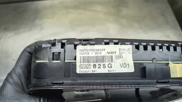 VW POLO 9N 1.4 TDI Nopeusmittari 6Q0920825G image 5