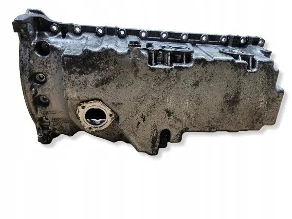 Cárter de aceite Volvo OEM 31359988 para motor D5 image 6