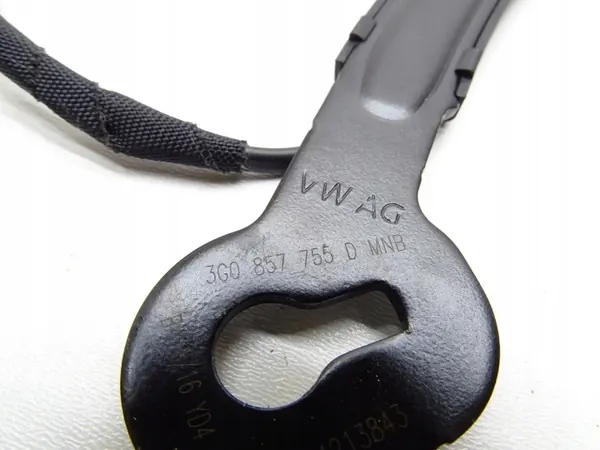 Gurtverschluss vorne links OEM 3G0857755D image 6