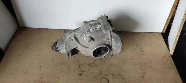 BMW 5 (G30) Taka-differentiaali 33108618720 3.0L 2018 image 4