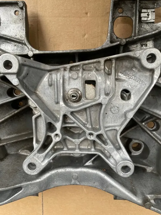 Växellådsfäste OEM 4M0399262N för Audi Q7 Q8 begagnad image 3